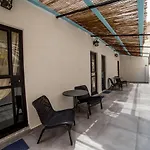 Villa Roza Boutique - New 4 Rooms With Private Rose Garden 5 Min From The Port & Flea Market
