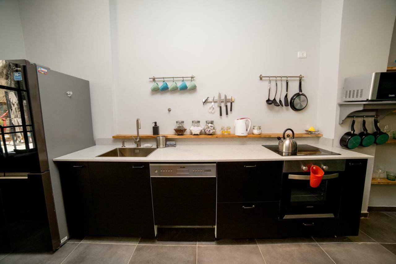 Roza Boutique - New 4 With Private Rose Garden 5 Min From The Port & Flea Market * Tel Aviv