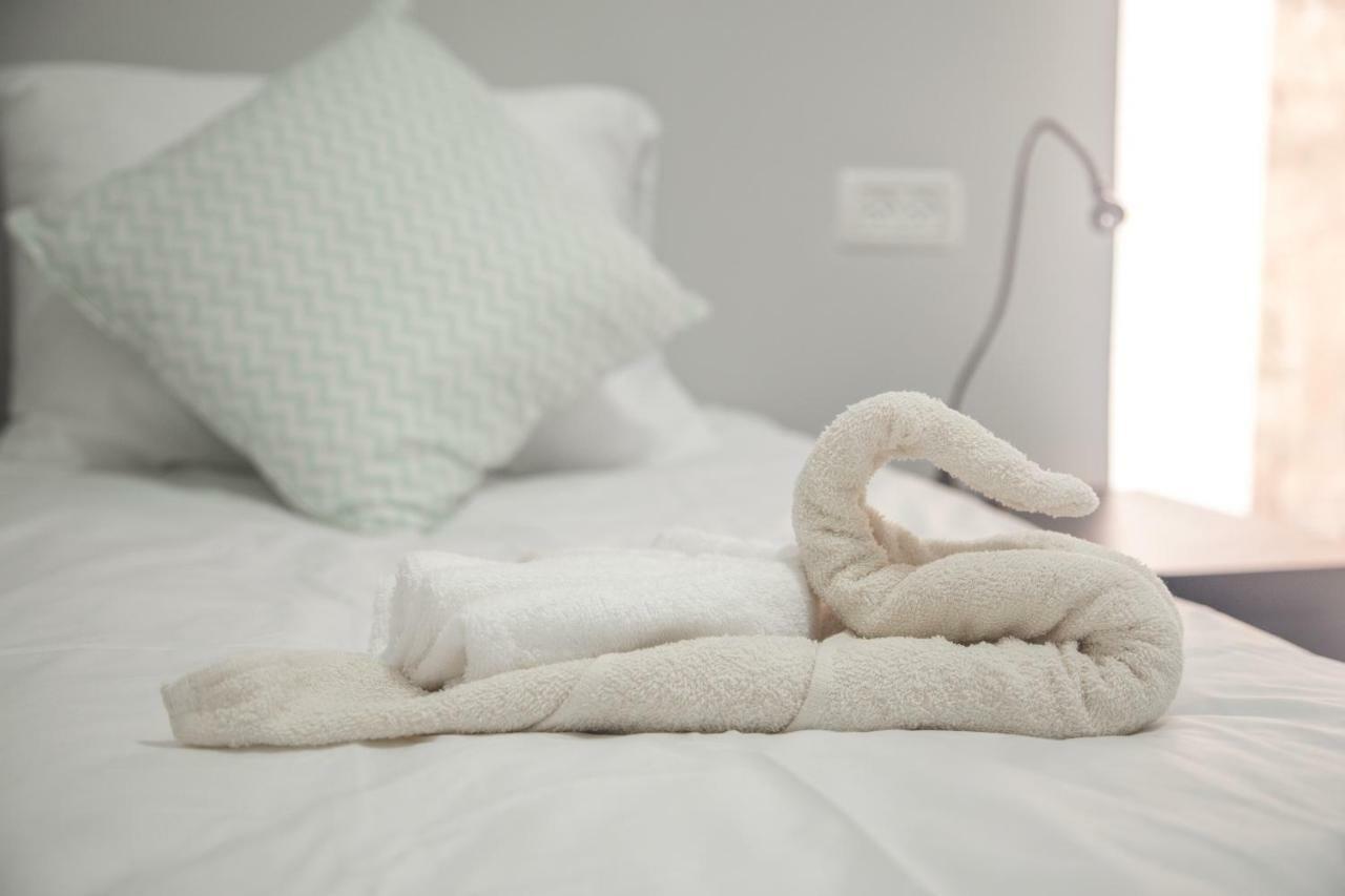 Roza Boutique - New 4 With Private Rose Garden 5 Min From The Port & Flea Market Tel Aviv