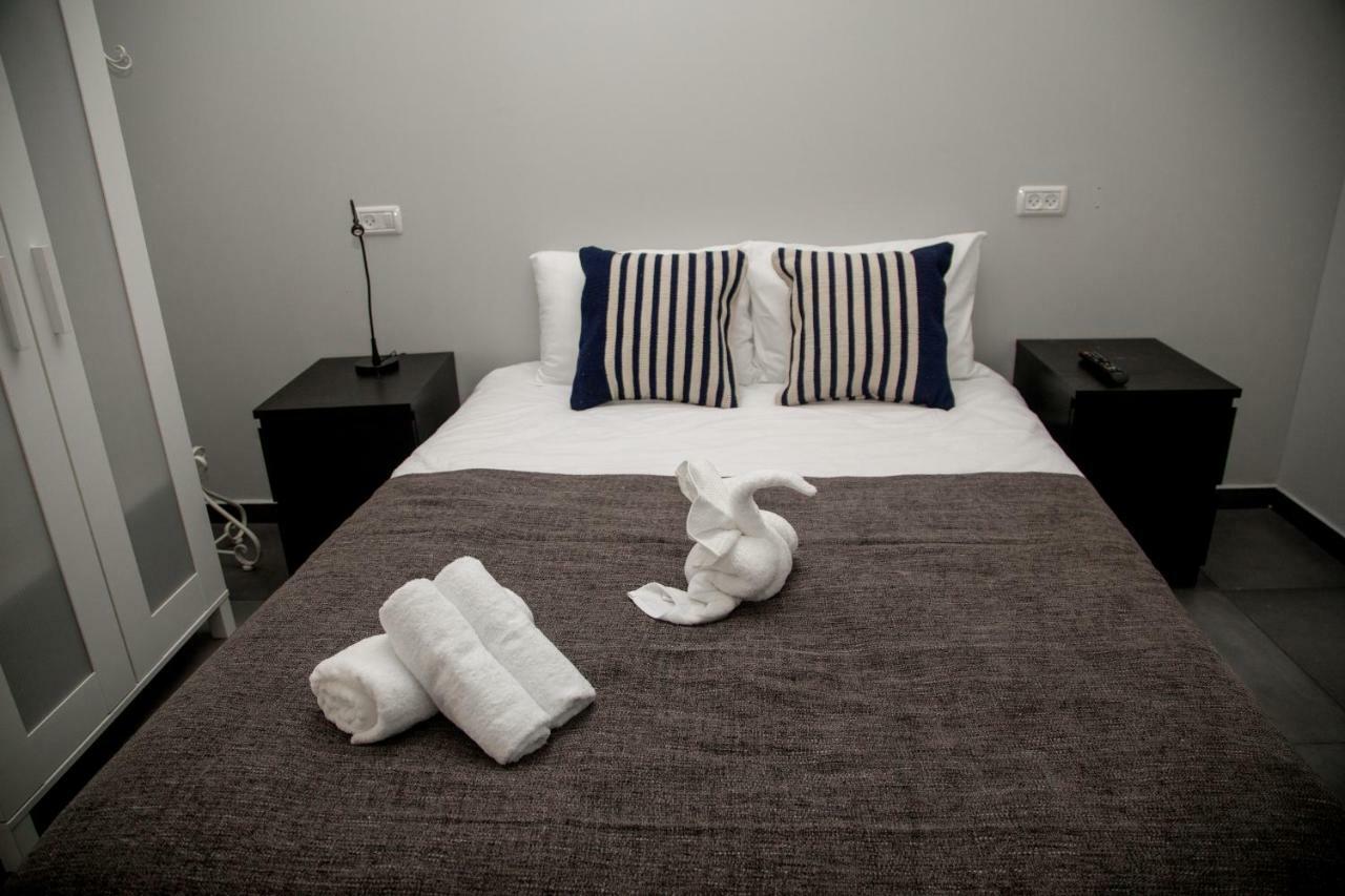 Roza Boutique - New 4 With Private Rose Garden 5 Min From The Port & Flea Market * Tel Aviv