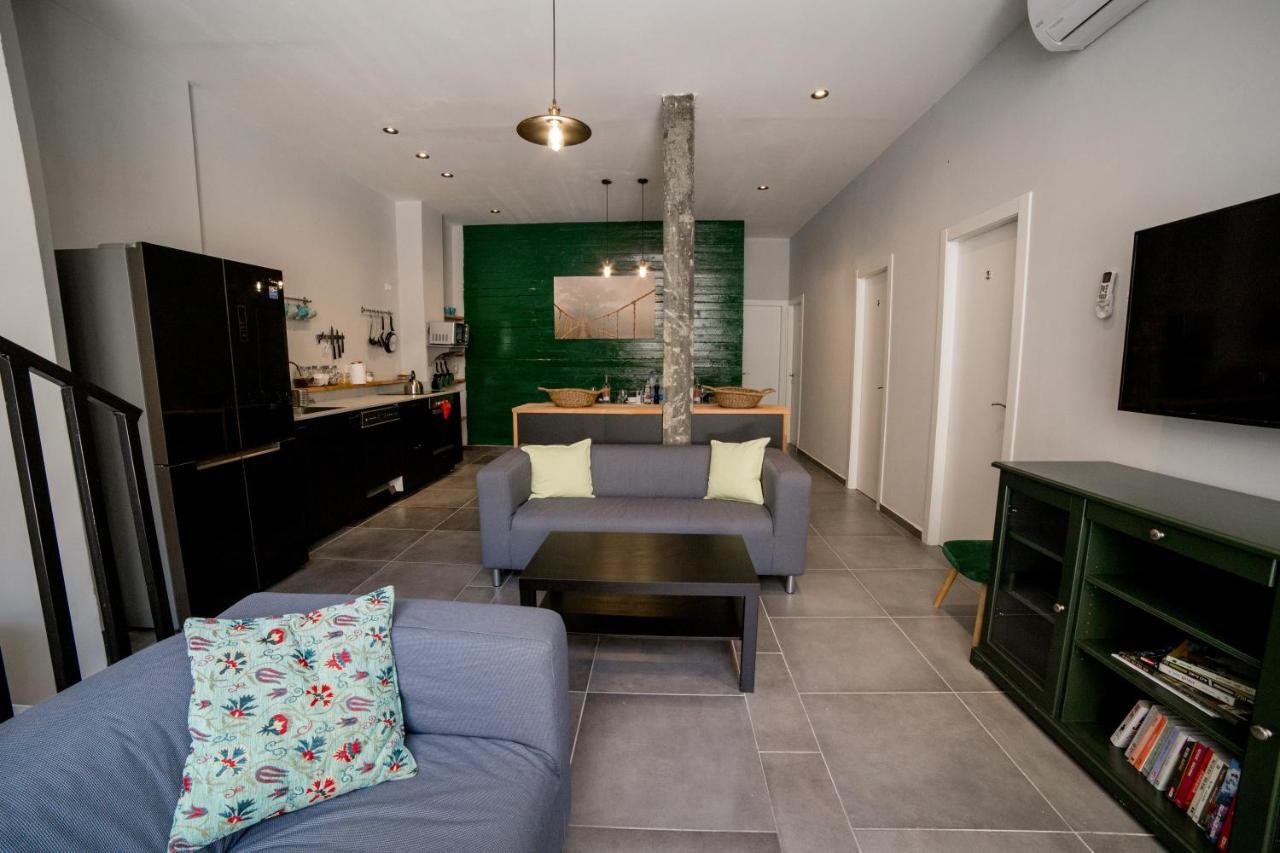 Roza Boutique - New 4 With Private Rose Garden 5 Min From The Port & Flea Market * Tel Aviv